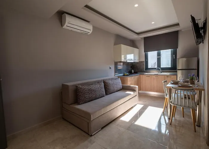 Maltinas * Calcídica